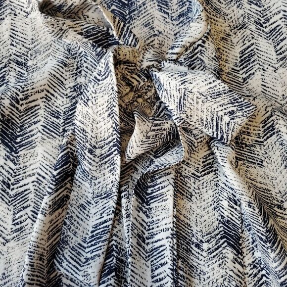 🔸️Poema Blue & Cream Brushed Chevron Print Sleeveless Top Large - Picture 6 of 11